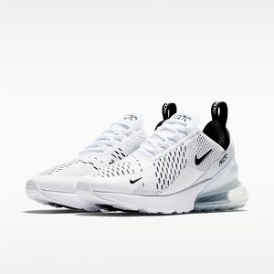 Like New Nike Iconic Air Max 270 Sneakers, size 5